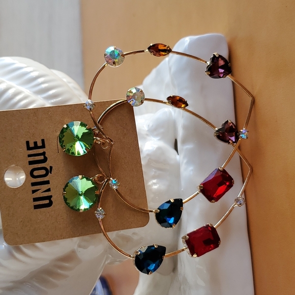 Gold tone dangling oversize rhinestone hearts pierced Seasonal Galentine's love - Picture 4 of 7